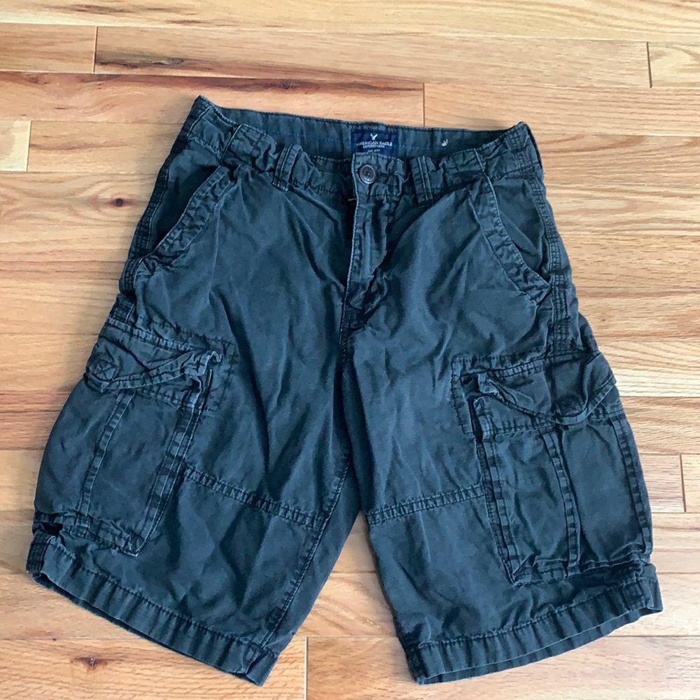 American Eagle longboard cargo shorts